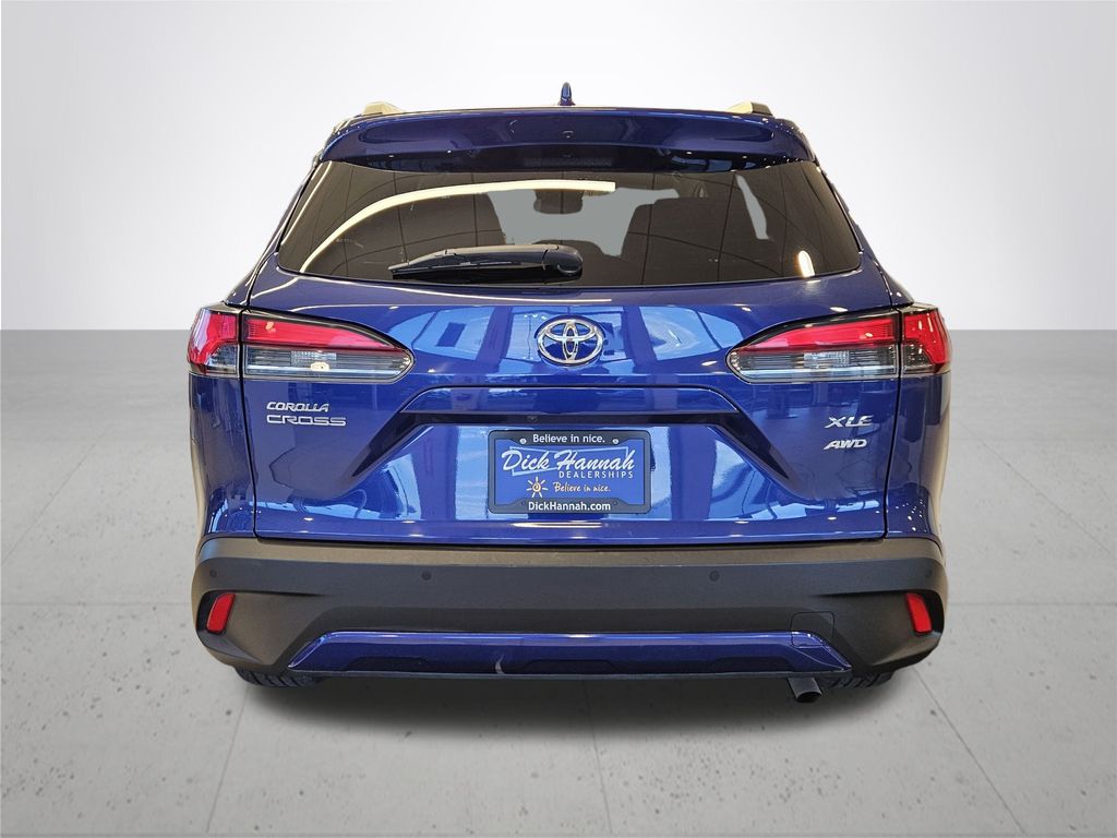 2024 Toyota Corolla Cross XLE