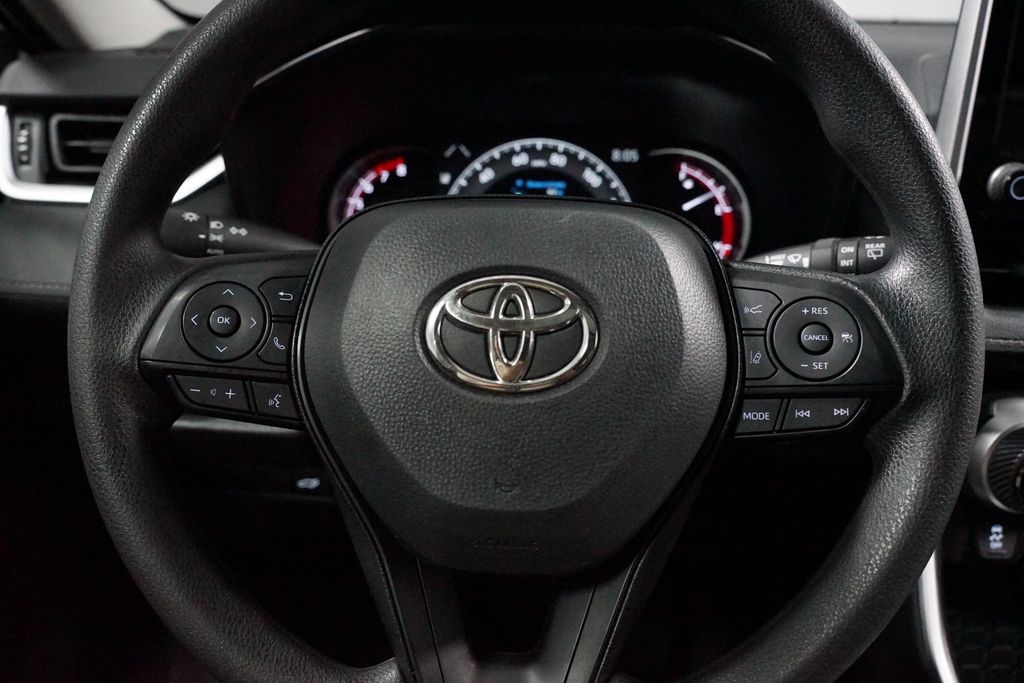 Thumbnail: 2025 Toyota RAV4 - 12