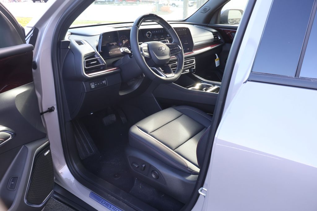 Thumbnail: 2026 Chevrolet Traverse - 13