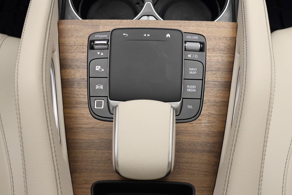 Thumbnail: 2026 Mercedes-Benz GLE - 29