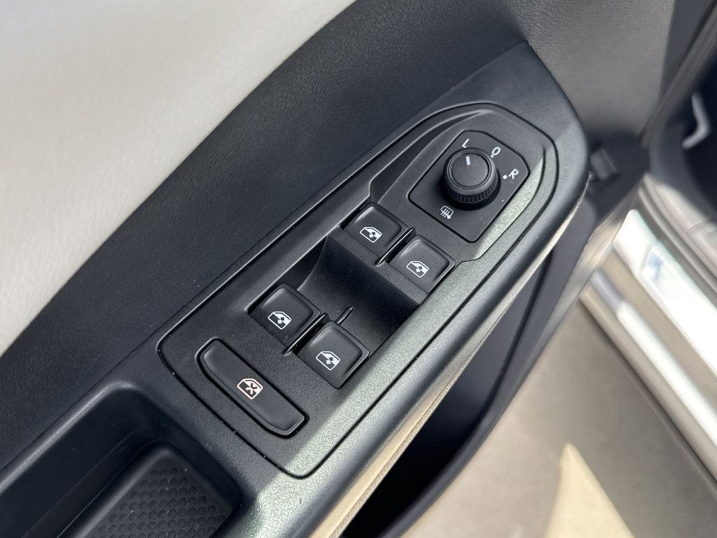 2023 Volkswagen Taos 1.5T SE - 10