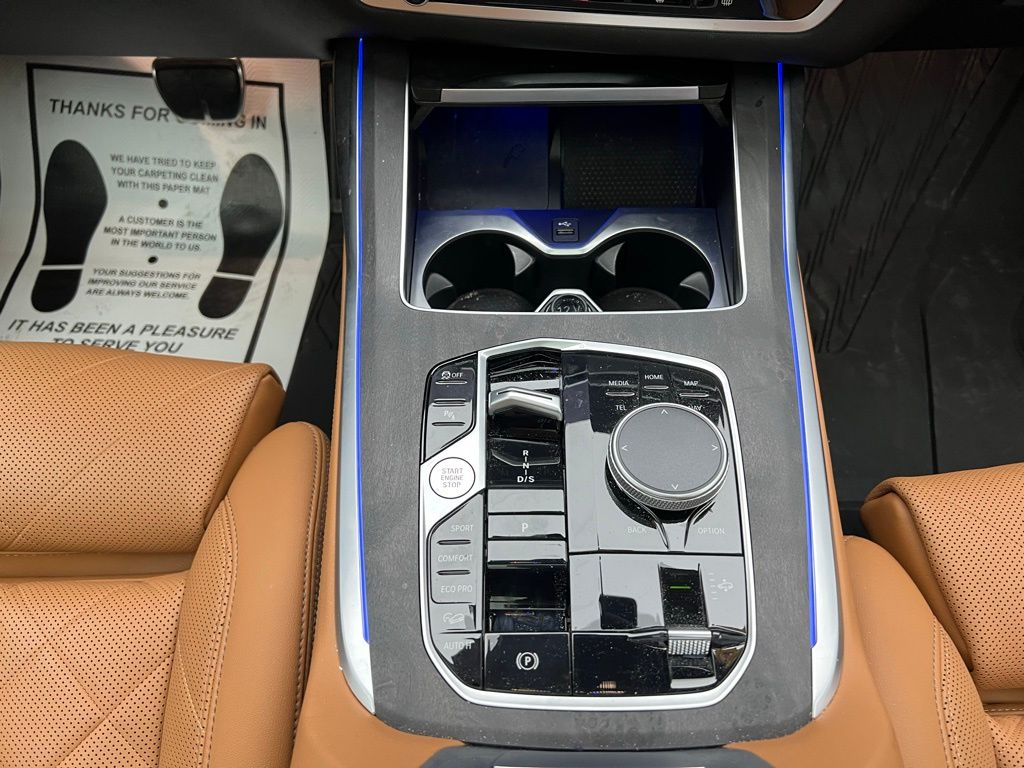 Thumbnail: 2023 BMW X7 - 12