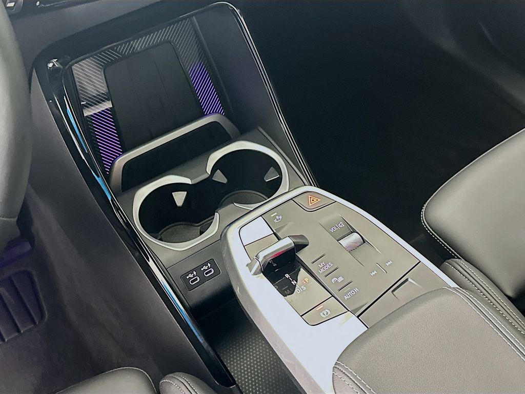 Thumbnail: 2024 BMW X1 - 17