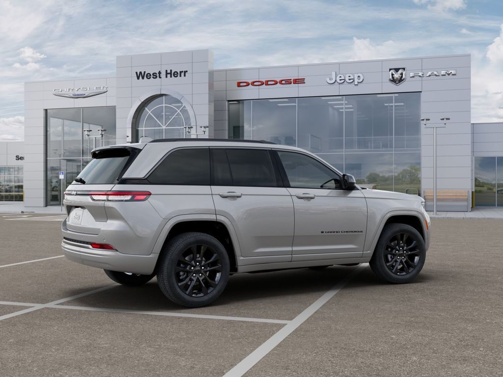 New 2026 Silver Jeep Limited image 4