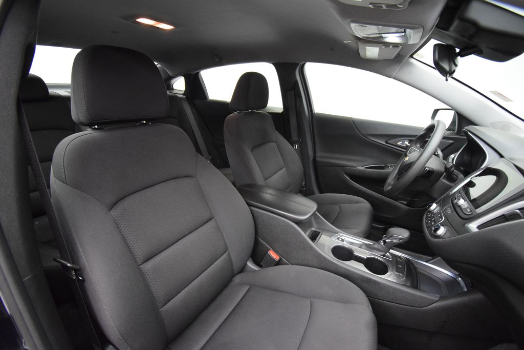 used 2023 Chevrolet Malibu car