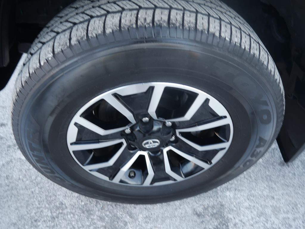 Thumbnail: 2021 Toyota Tacoma - 11