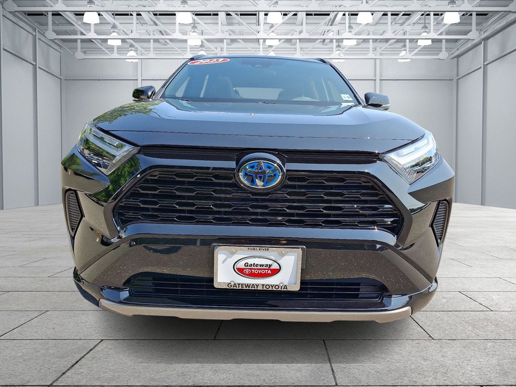 2023 Toyota RAV4 SE 2