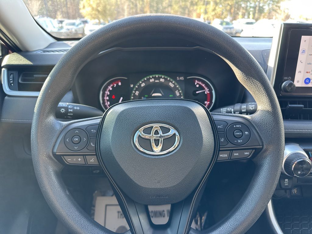 2023 Toyota RAV4 XLE 37