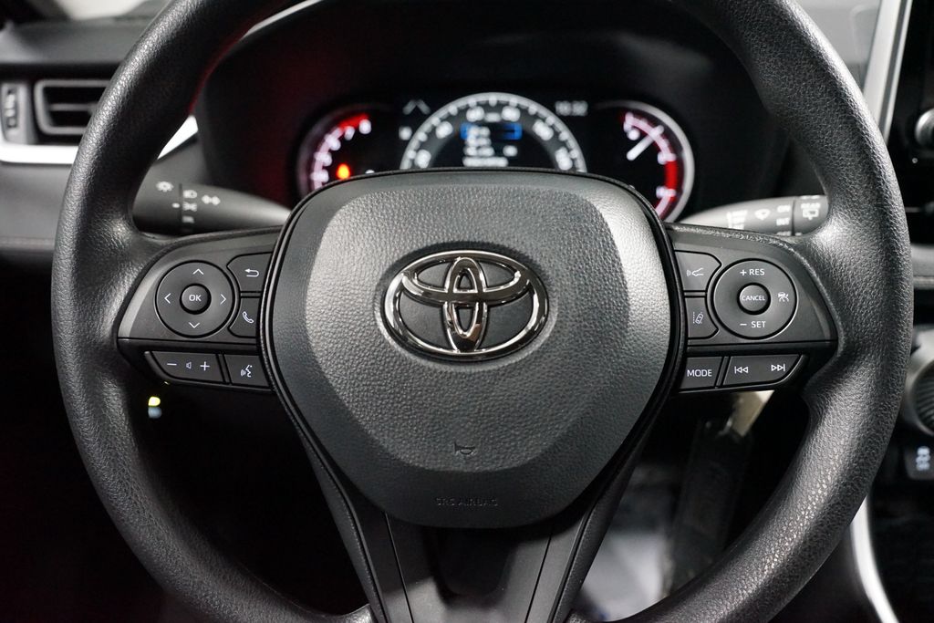 Thumbnail: 2025 Toyota RAV4 - 12