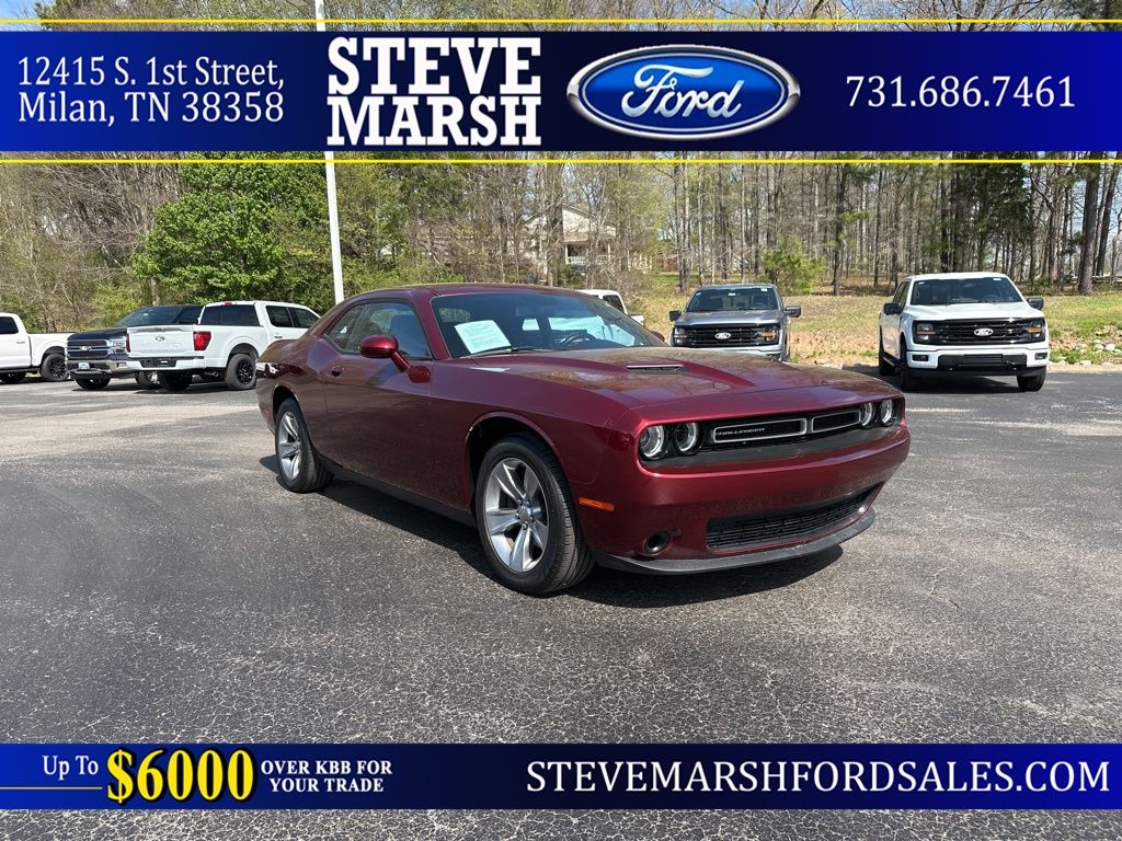 2020 Dodge Challenger SXT RWD