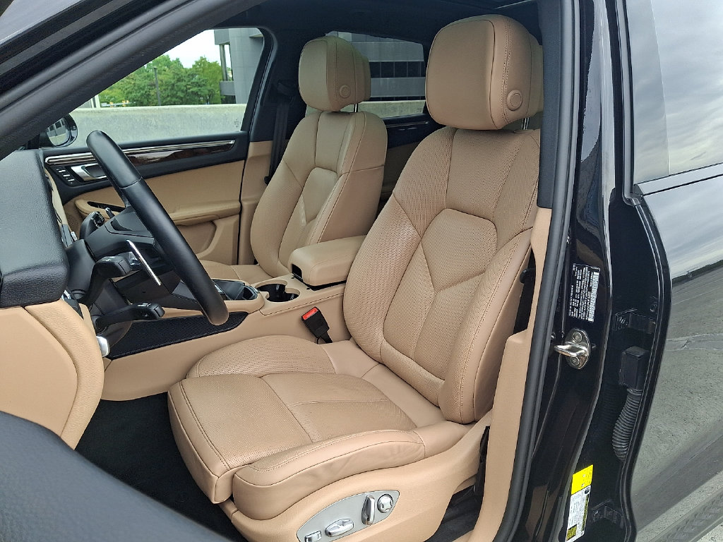 Thumbnail: 2023 Porsche Macan - 5