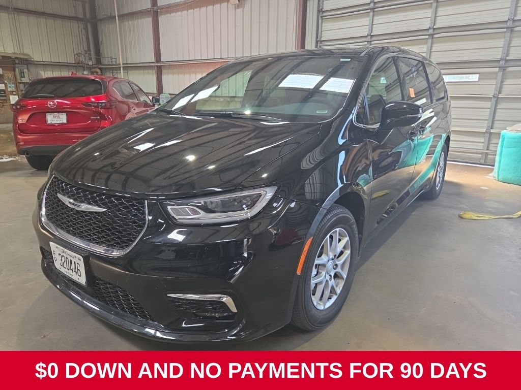 Black 2025 Chrysler Pacifica Minivan Front-Wheel Drive 9-Speed Automatic