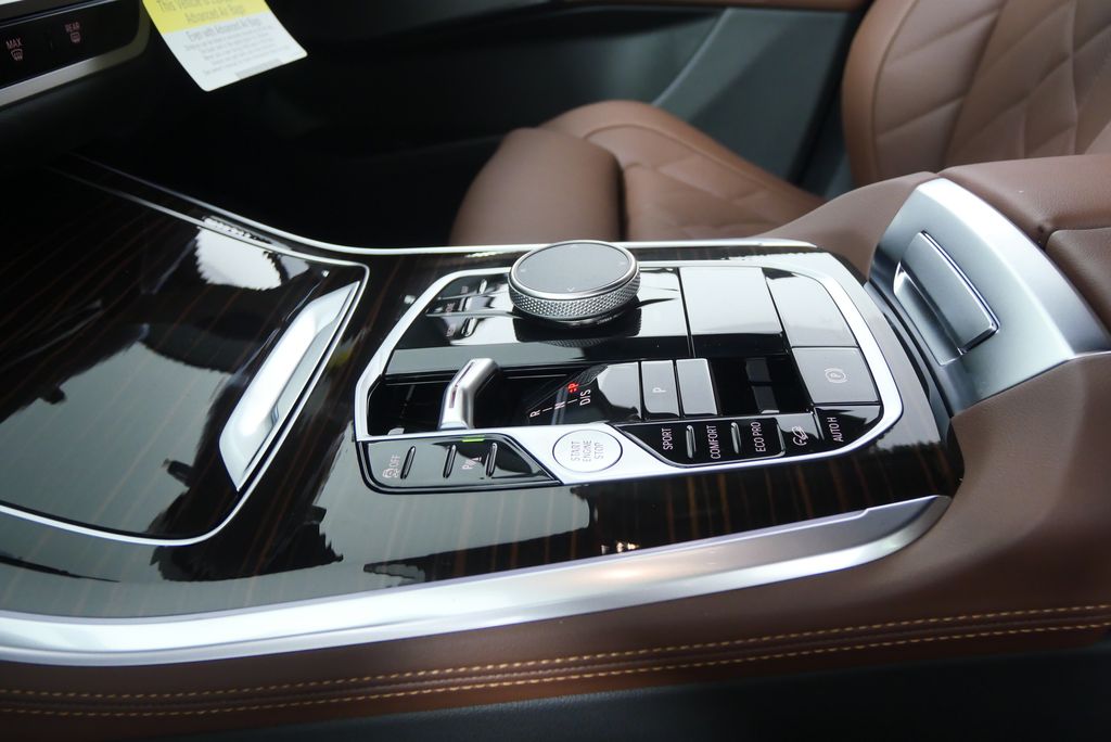Thumbnail: 2026 BMW X5 - 21