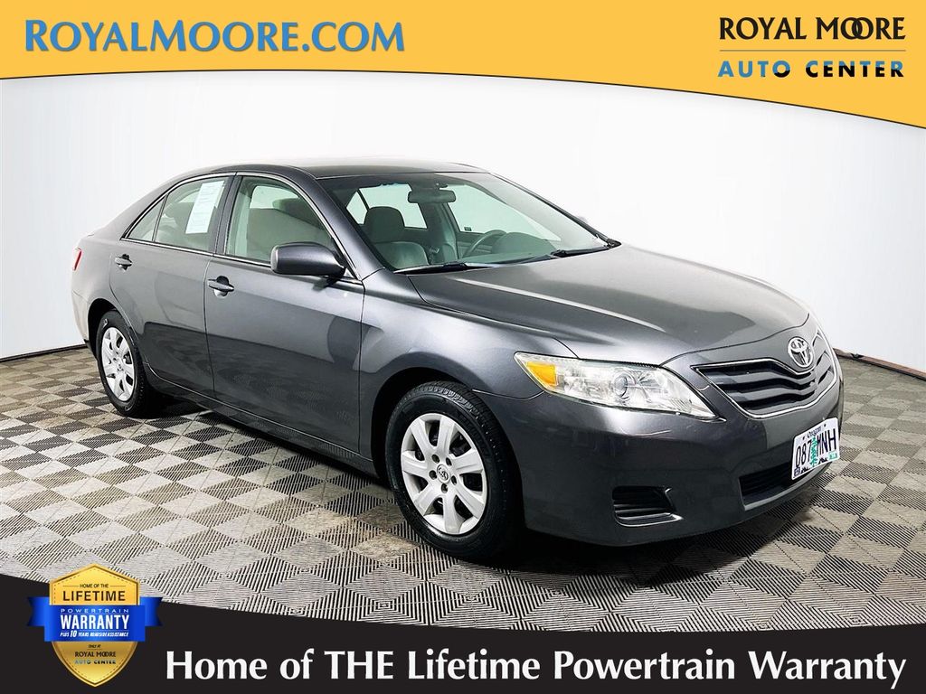 Magnetic Gray Metallic 2011 Toyota Camry LE Sedan Front-Wheel Drive 6-Speed Automatic Overdrive