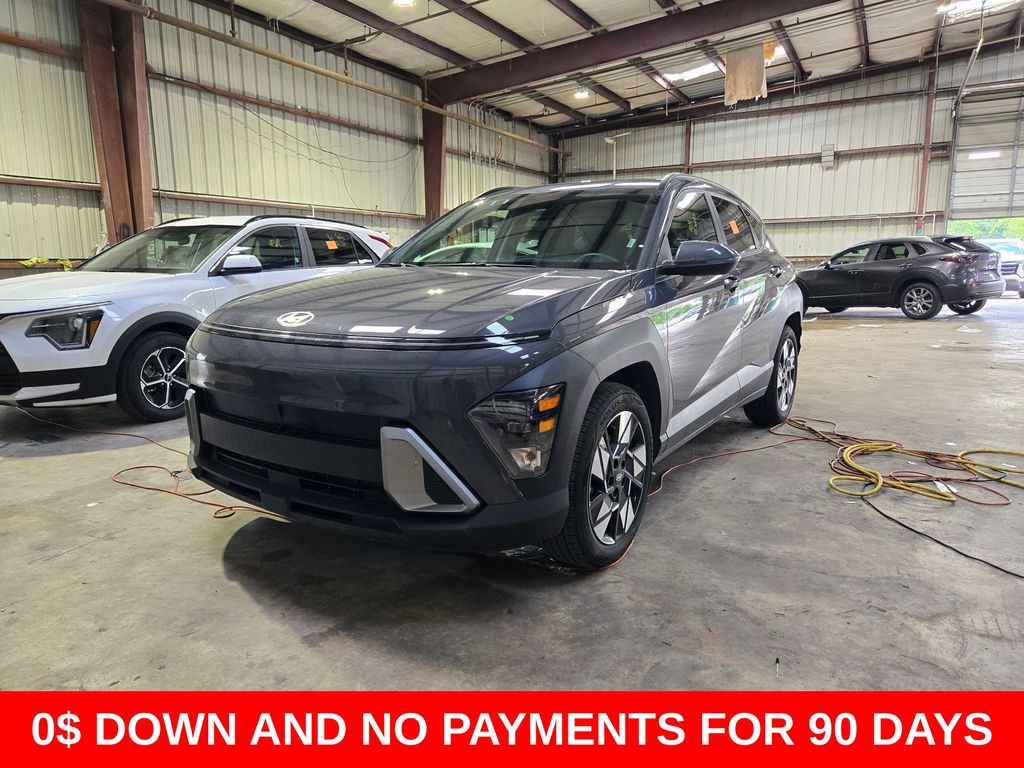 Gray 2025 Hyundai Kona SEL FWD SUV / Crossover Front-Wheel Drive Continuously Variable Transmission