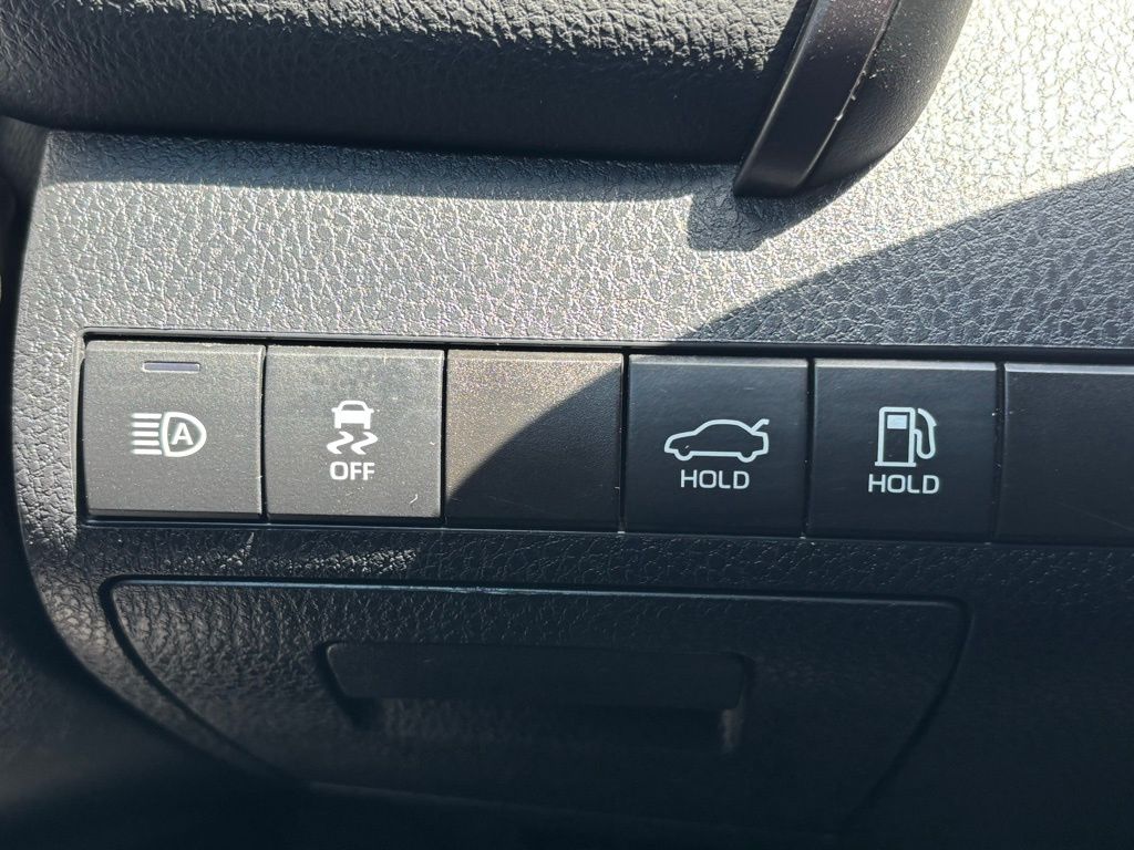 2023 Toyota Camry LE photo