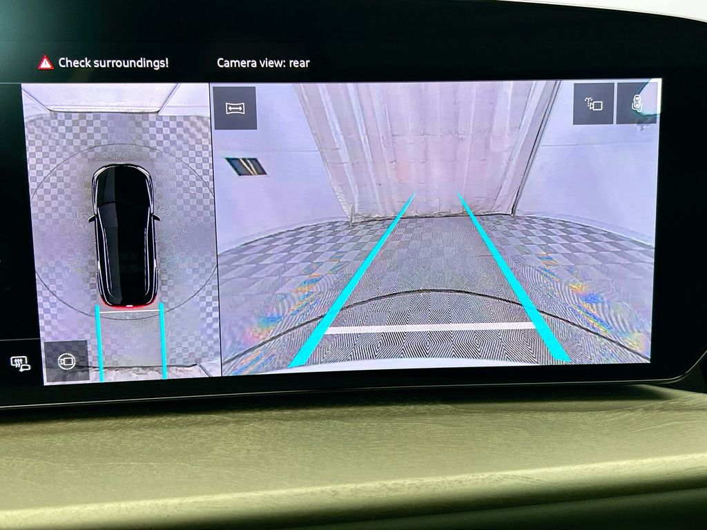 Thumbnail: 2025 Audi Q5 - 16