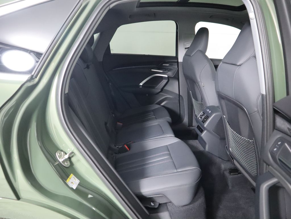 Thumbnail: 2025 Audi Q5 - 23