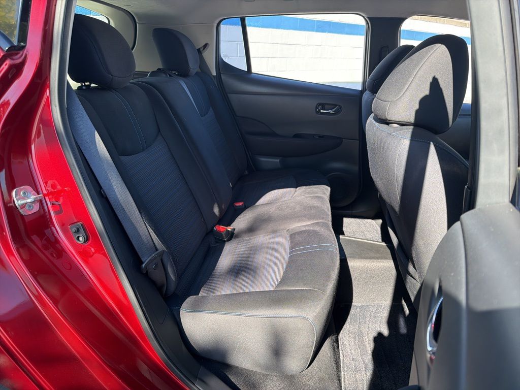 Thumbnail: 2018 Nissan Leaf - 23