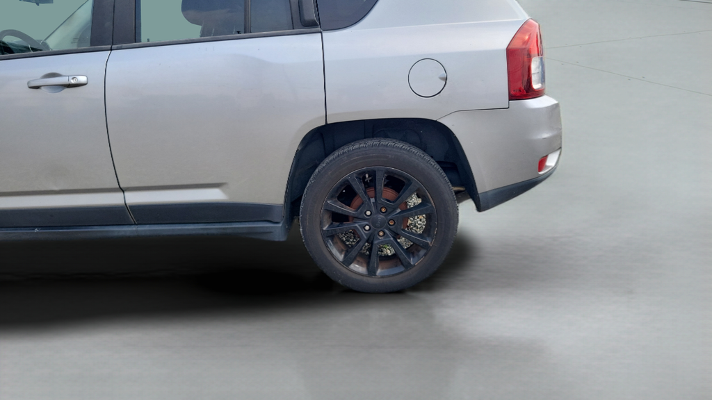 Used 2015 Silver Jeep Sport image 4