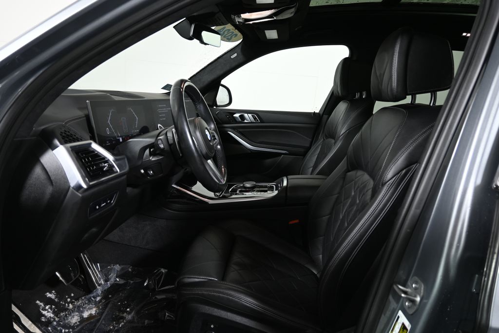 Thumbnail: 2024 BMW X7 - 3