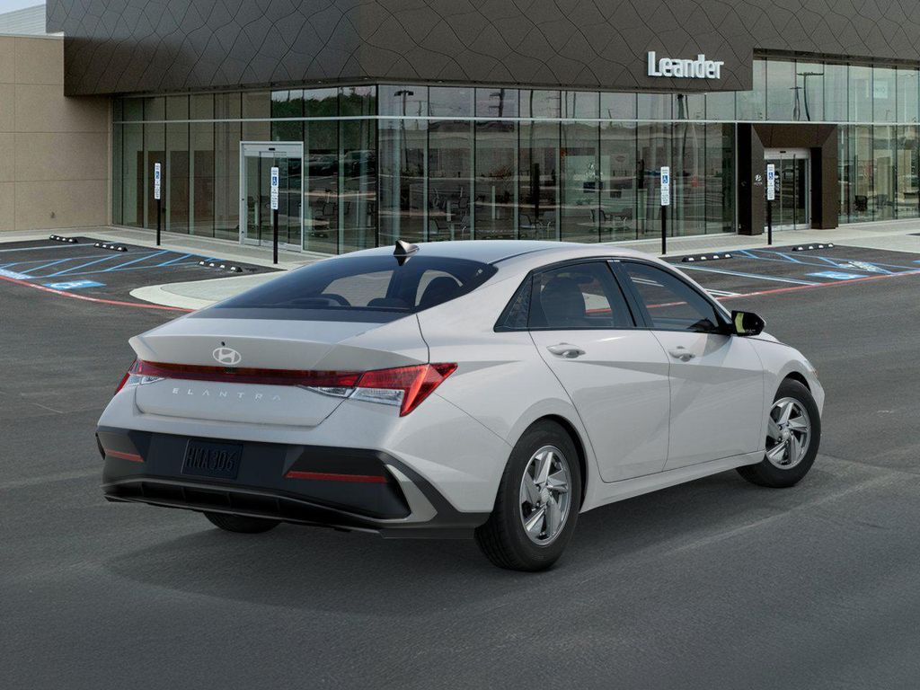 Thumbnail: 2026 Hyundai Elantra - 4