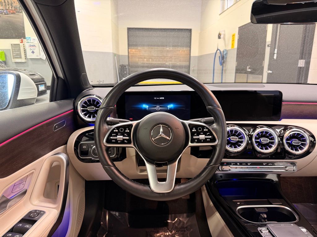 Thumbnail: 2022 Mercedes-Benz A-Class - 22