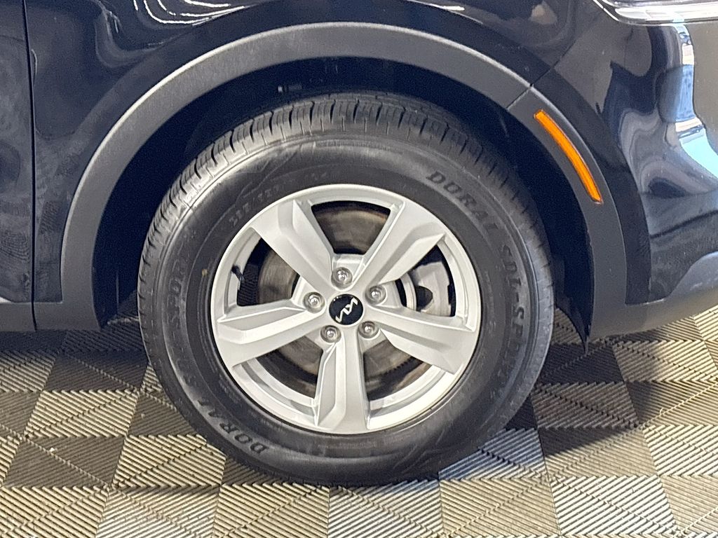 2023 Kia Sorento LX