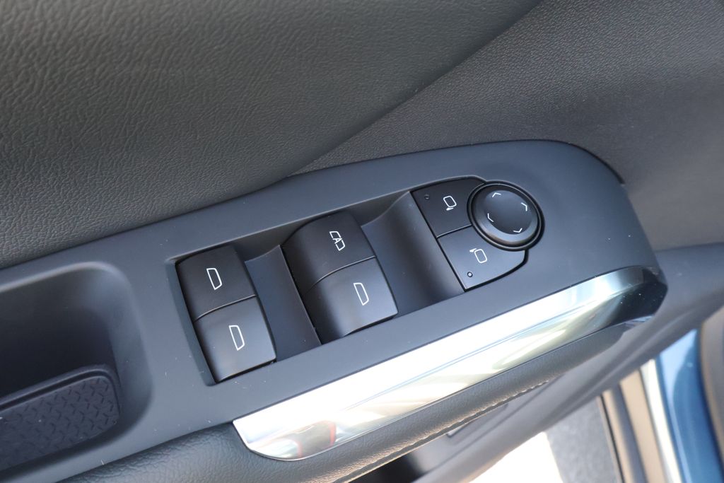 Thumbnail: 2026 Chevrolet Traverse - 18