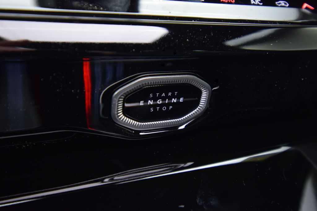 new 2026 Jeep Grand Cherokee car, priced at $40,443