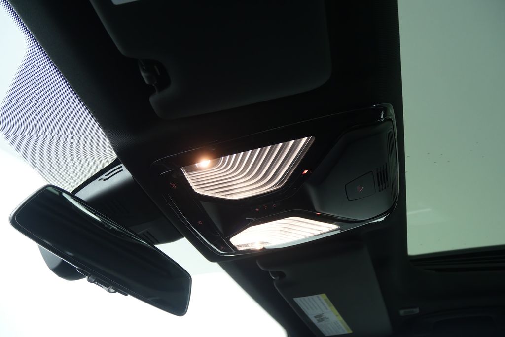 Thumbnail: 2024 BMW 3 Series - 22