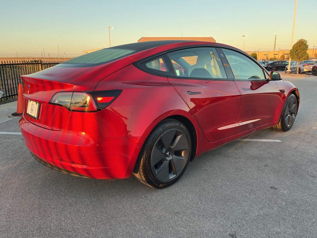 Thumbnail: 2021 Tesla Model 3 - 4