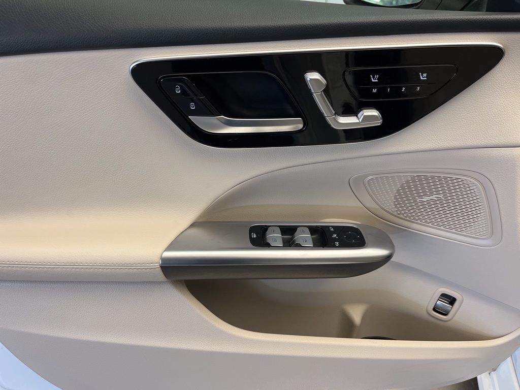 Thumbnail: 2025 Mercedes-Benz C-Class - 11