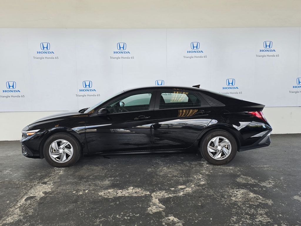Thumbnail: 2025 Hyundai Elantra - 3