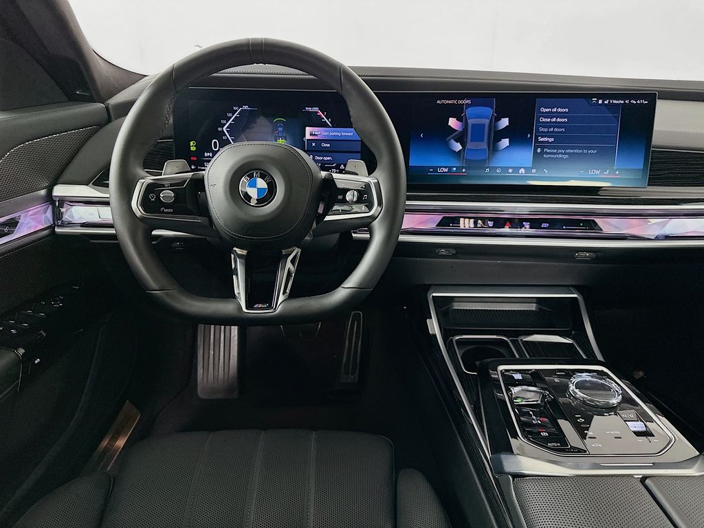 Thumbnail: 2025 BMW 7 Series - 22