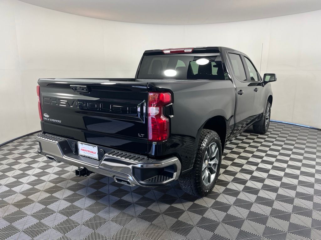 Thumbnail: 2026 Chevrolet Silverado 1500 - 5