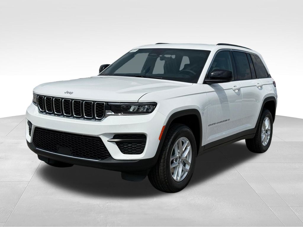 Bright White Clearcoat 2026 Jeep Grand Cherokee SUV / Crossover 4X2 8-Speed Automatic
