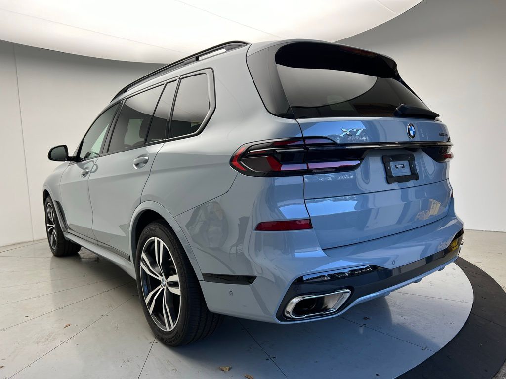 Thumbnail: 2023 BMW X7 - 4