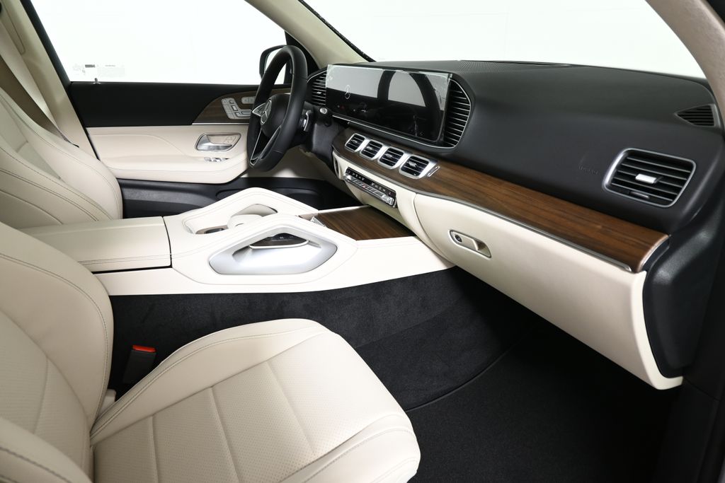 Thumbnail: 2026 Mercedes-Benz GLE - 21