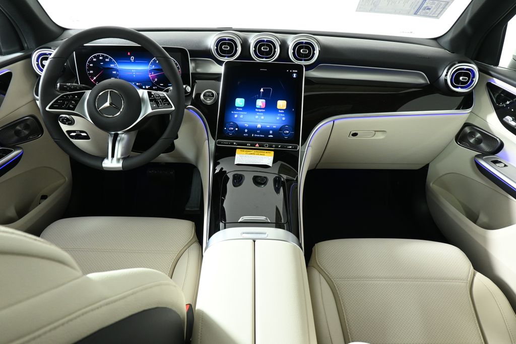 2025 Mercedes-Benz GLC 300 4