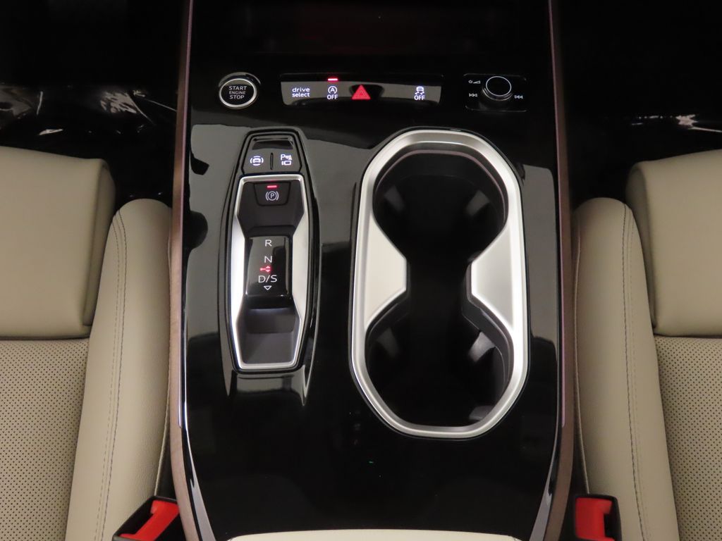 Thumbnail: 2026 Audi A6 - 21