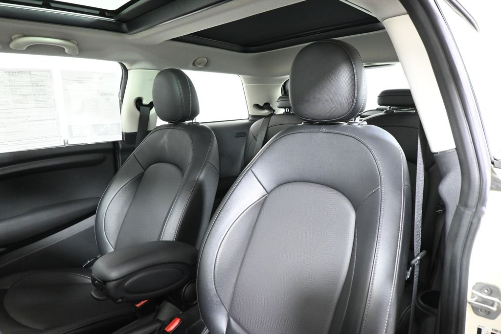 Thumbnail: 2016 MINI Cooper - 16