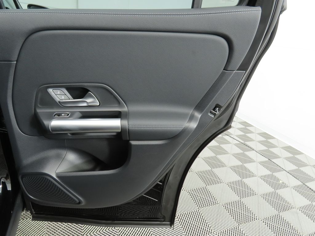 Thumbnail: 2025 Mercedes-Benz GLA - 27