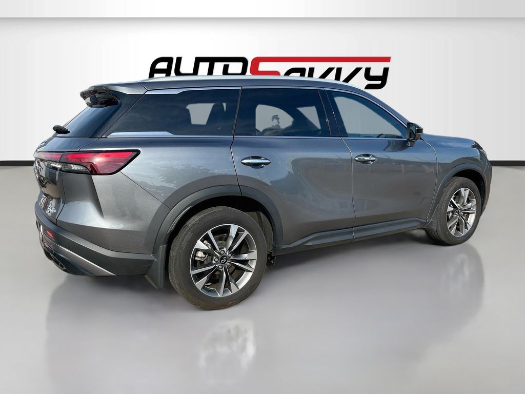 Used 2025 Gray INFINITI LUXE image 7