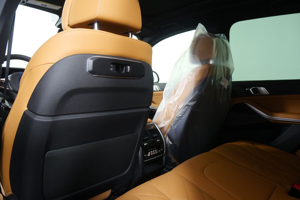 Thumbnail: 2026 BMW X5 - 17