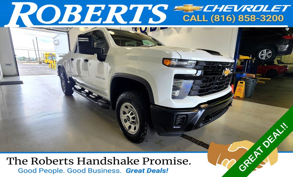 Summit White 2024 Chevrolet Silverado 3500HD Pickup Truck Four-Wheel Drive Automatic