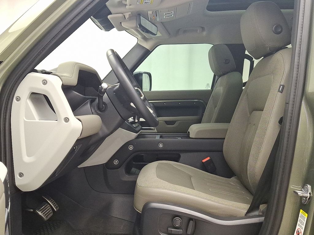 Thumbnail: 2020 Land Rover Defender - 14