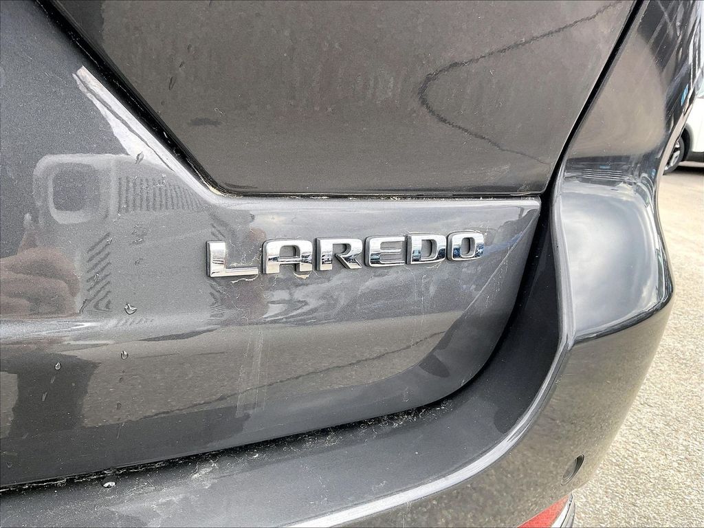 2022 Jeep Grand Cherokee — photo 26