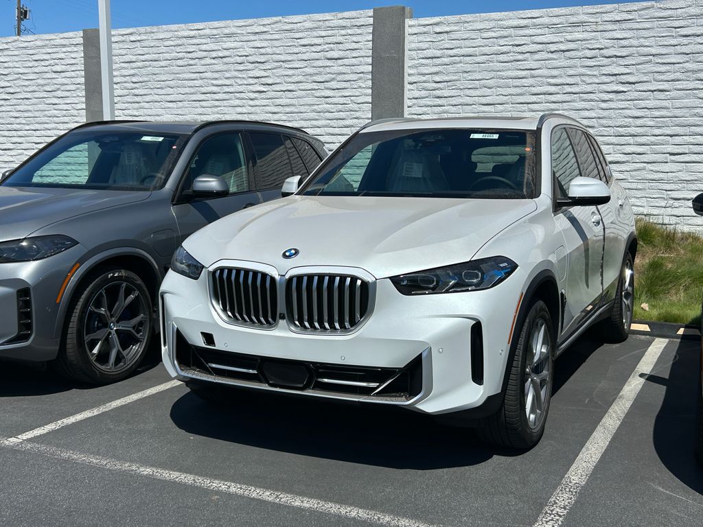 Thumbnail: 2026 BMW X5 - 2