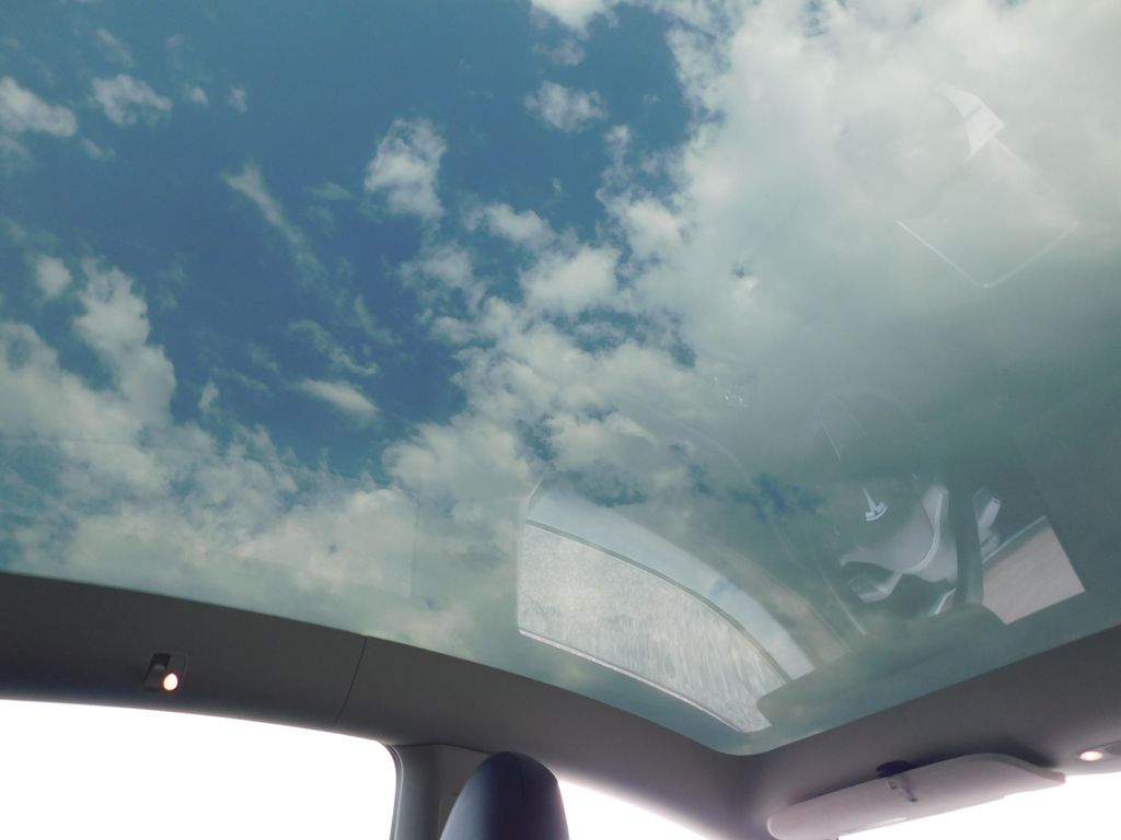Thumbnail: 2023 Tesla Model Y - 4